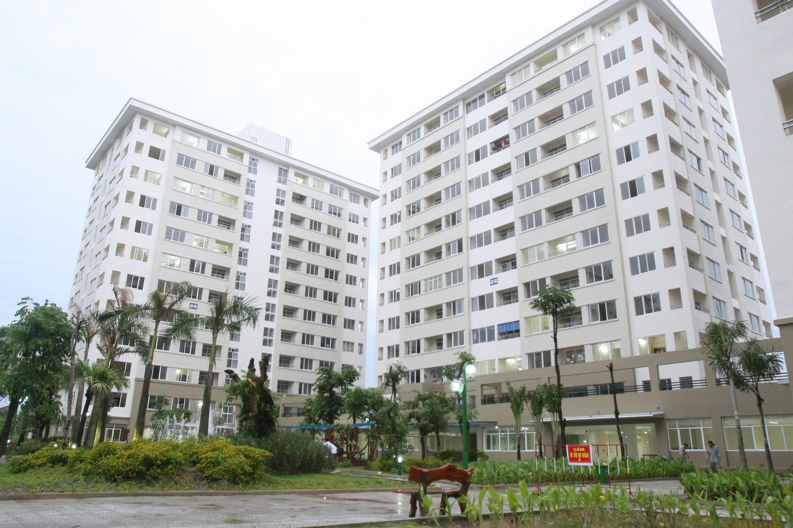image.daidoanket.vn images upload nghipm 07312023 nha o thu nhap thap dang xa gia lam 42