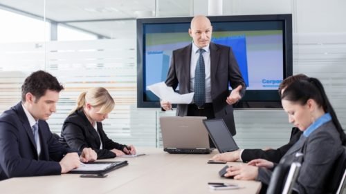 being rude to other employees 500x281 8